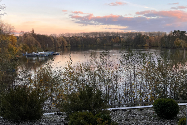 Aeeblick bei Sonnenuntergang auf den Hiltruper See